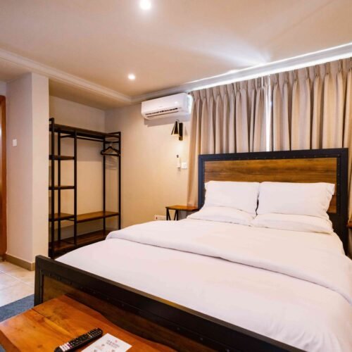 Standard Queensize (Room 3)